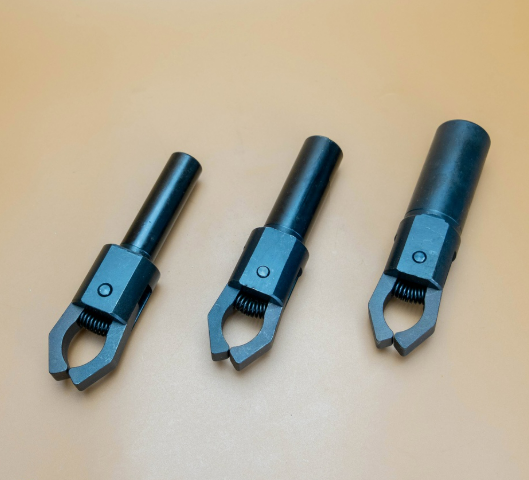 Tay gắp phôi máy tiện CNC